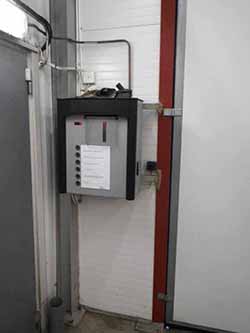 Tvatthall-med-skenor11