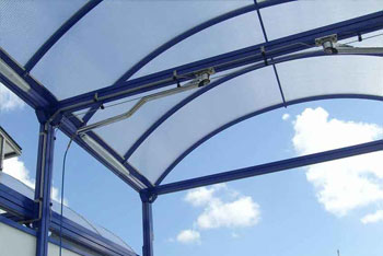 Tvatthall-med-takbom3